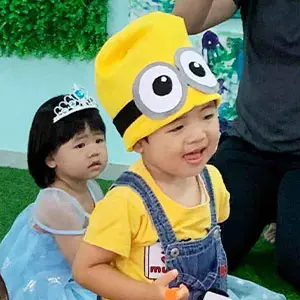 聪明宝宝的孩子在 Pegasus 国际幼儿园通过游戏学习